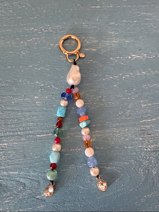 Very good condition J Crew bag with 2 bag charms - Picture 8 of 14